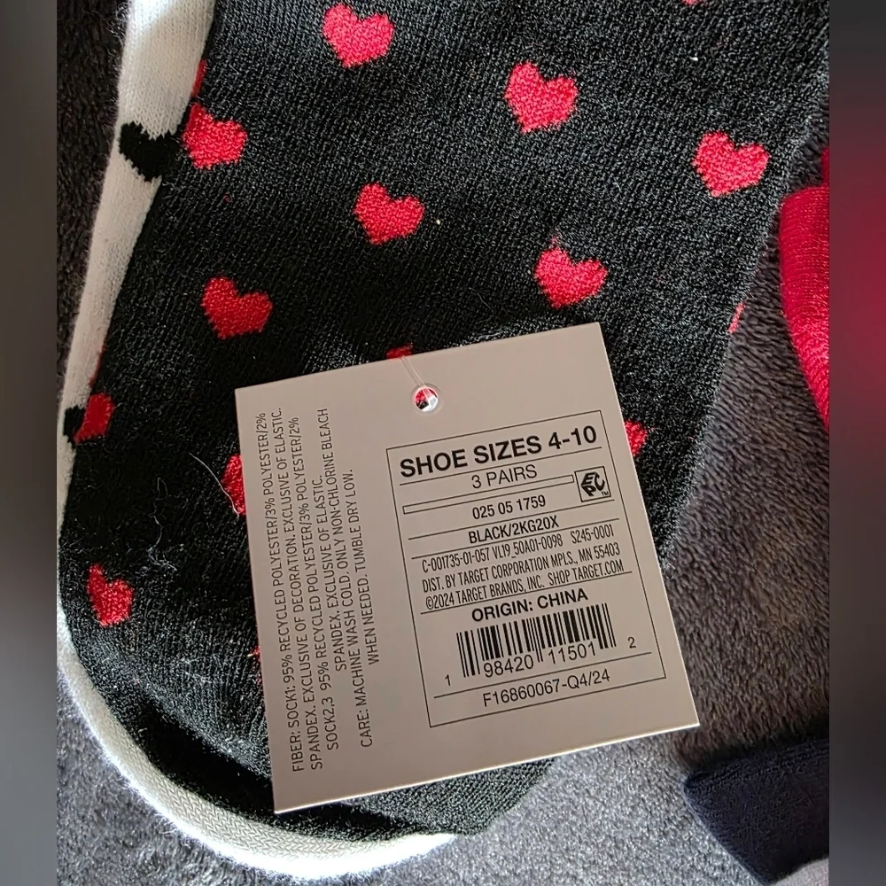 New women's Mini Hearts Scallop Cuff Crew & Ankle Valentine's Day Socks 2 sets